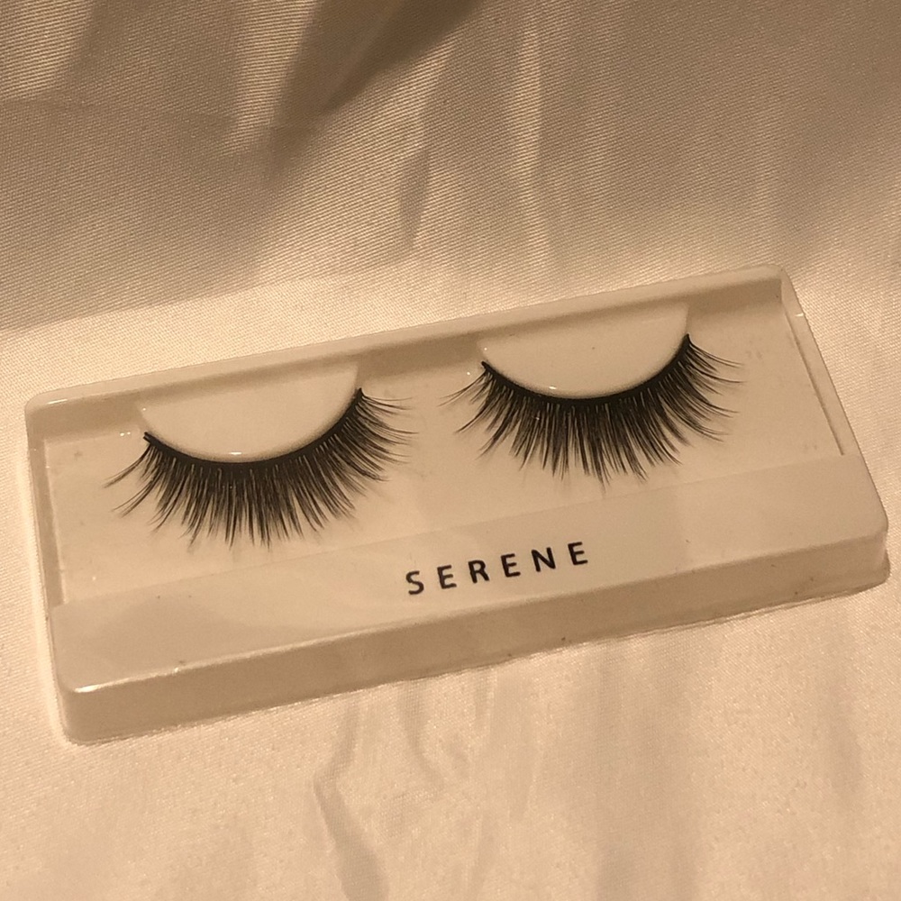 B3G1 Free! 1 Pair of Lashes